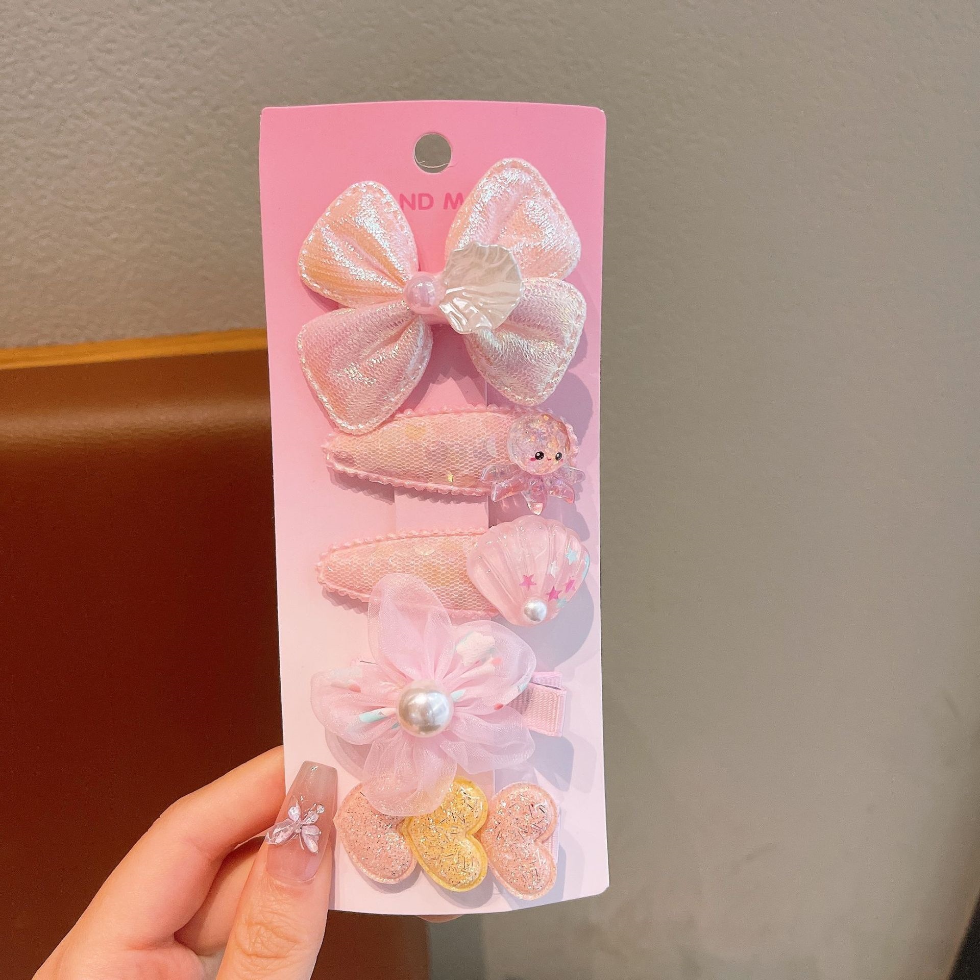 Nuevo niño concha sirena clip para el cabello niñas vacaciones tarjeta de pelo de viento niñas rotas clip para el cabello perlas transparentes