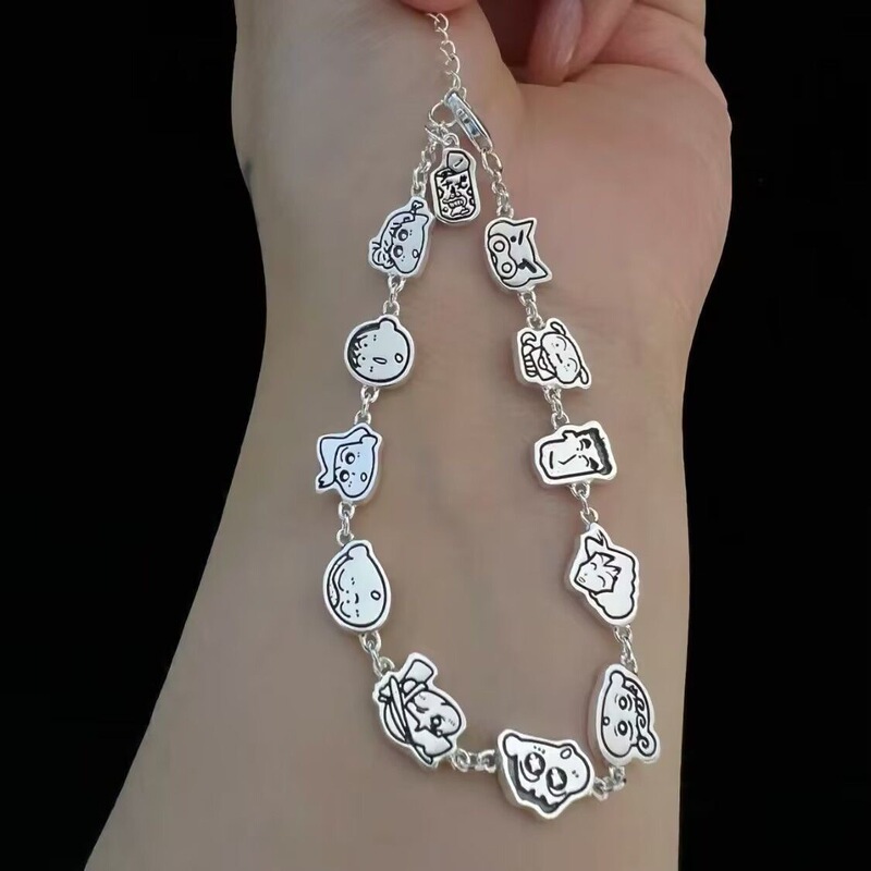 【Crayon Shin-Chan】Crayon Shin-Chan Family Portrait Bracelet Cartoon Retro Ins Style Niche Design Gift for Best Friend