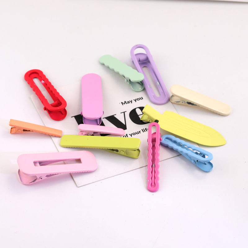 Multiple Styles of Cream Dopamine Bangs Square Wave Side Clips, Cute and Sweet Hair Clips for the Back of the Head