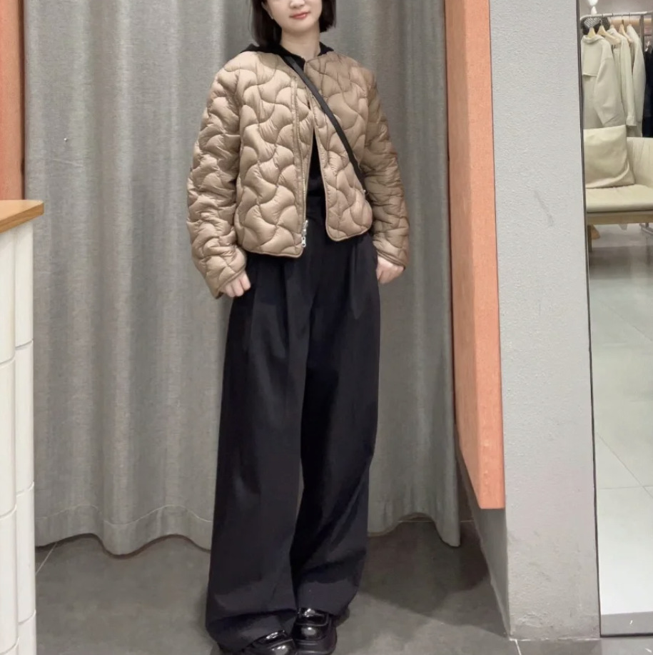 Shopping Mall Same Style down Jacket Women's Short Round Neck Light Jacket 2025 Autumn and Winter New Elegant Classy 90 White Duck down