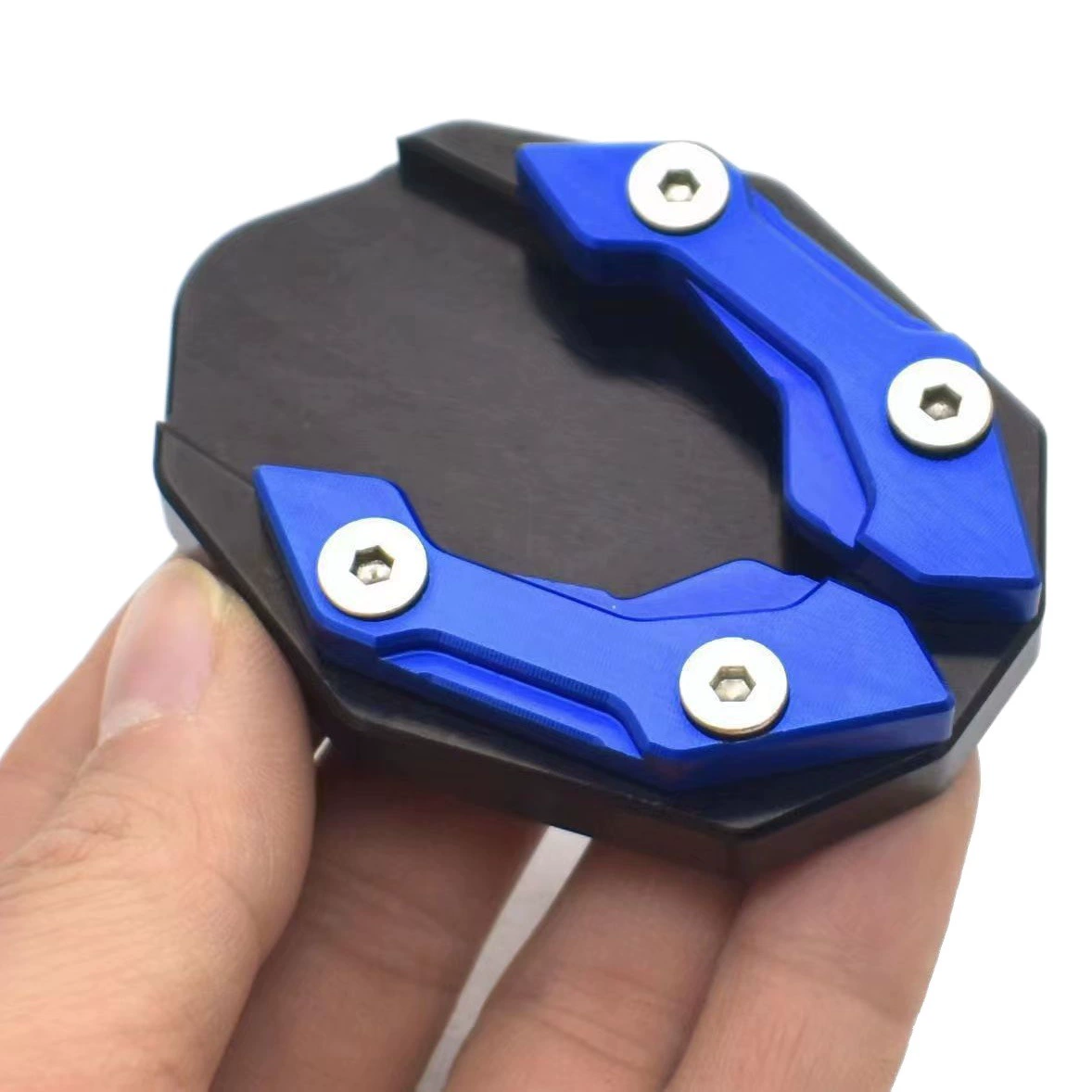 Новые увеличенные опоры для ног электромобиля