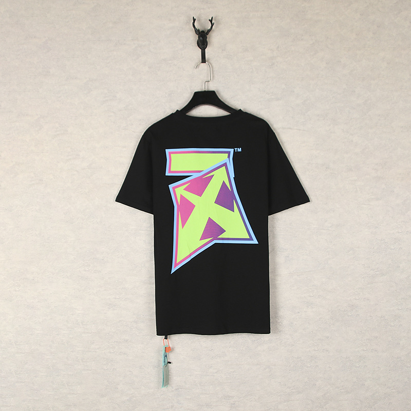 [Código europeo] versión correcta de impresión de acuarela splash tinta gradiente flecha graffiti ow marca de moda de manga corta pareja camiseta