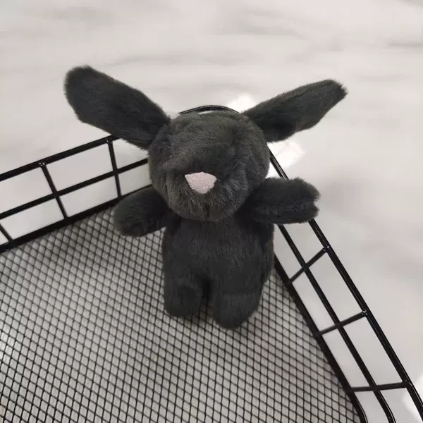 Rabbit, pendant