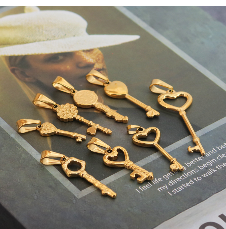 23g Weight PVD Coated Gold Plating Process 1 Piece Titanium Steel Key