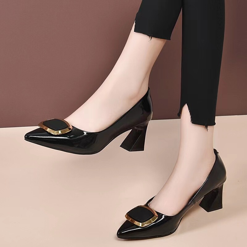 Genuine Leather Pointed-Toe Chunky Heel Women's Shoes, 2026 Spring and Autumn New Style, Shallow Mouth Patent Leather Shiny Square Buckle Mid-Heel Work Shoes for Women