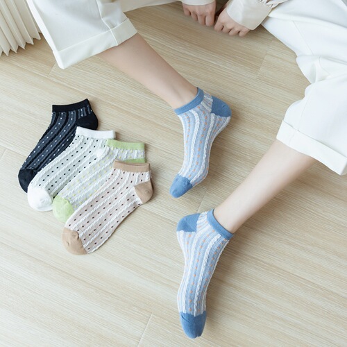 Spring and summer new Japanese style retro twist fine point sweet women's boat socks ins Korean style fashionable cotton women's short socks