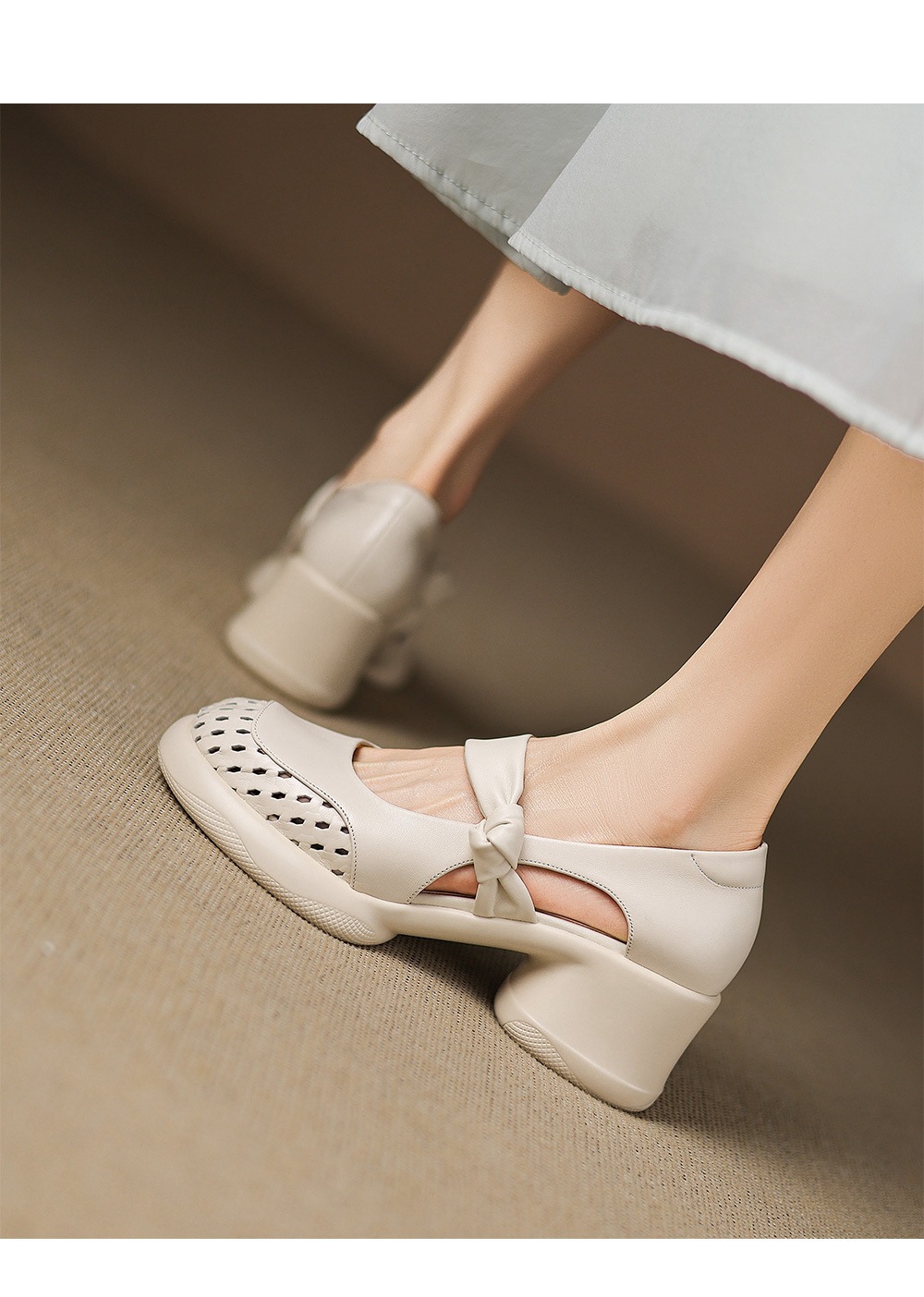 Giày sandal cao gót nữ quai ngang da bò mũi kín gót dày — đen chi tiết 5