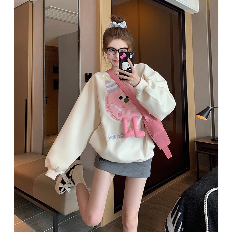 Official figure composite super fleece-lined thick 400g Wei Yi women's three-dimensional decorative embroidery crew neck warm coat 200kg Official figure composite super fleece-lined thick 400g Wei Yi women's three-dimensional decorative embroidery crew neck warm coat 200kg