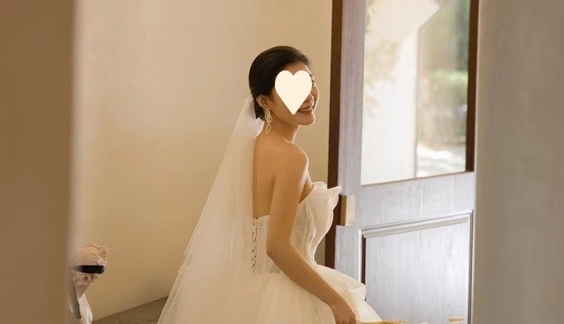 2025 New Style Elegant Bride Petite French Light Luxury High-end Wedding Dress Strapless Travel Shoot Outdoor Gown_ecoleips.com