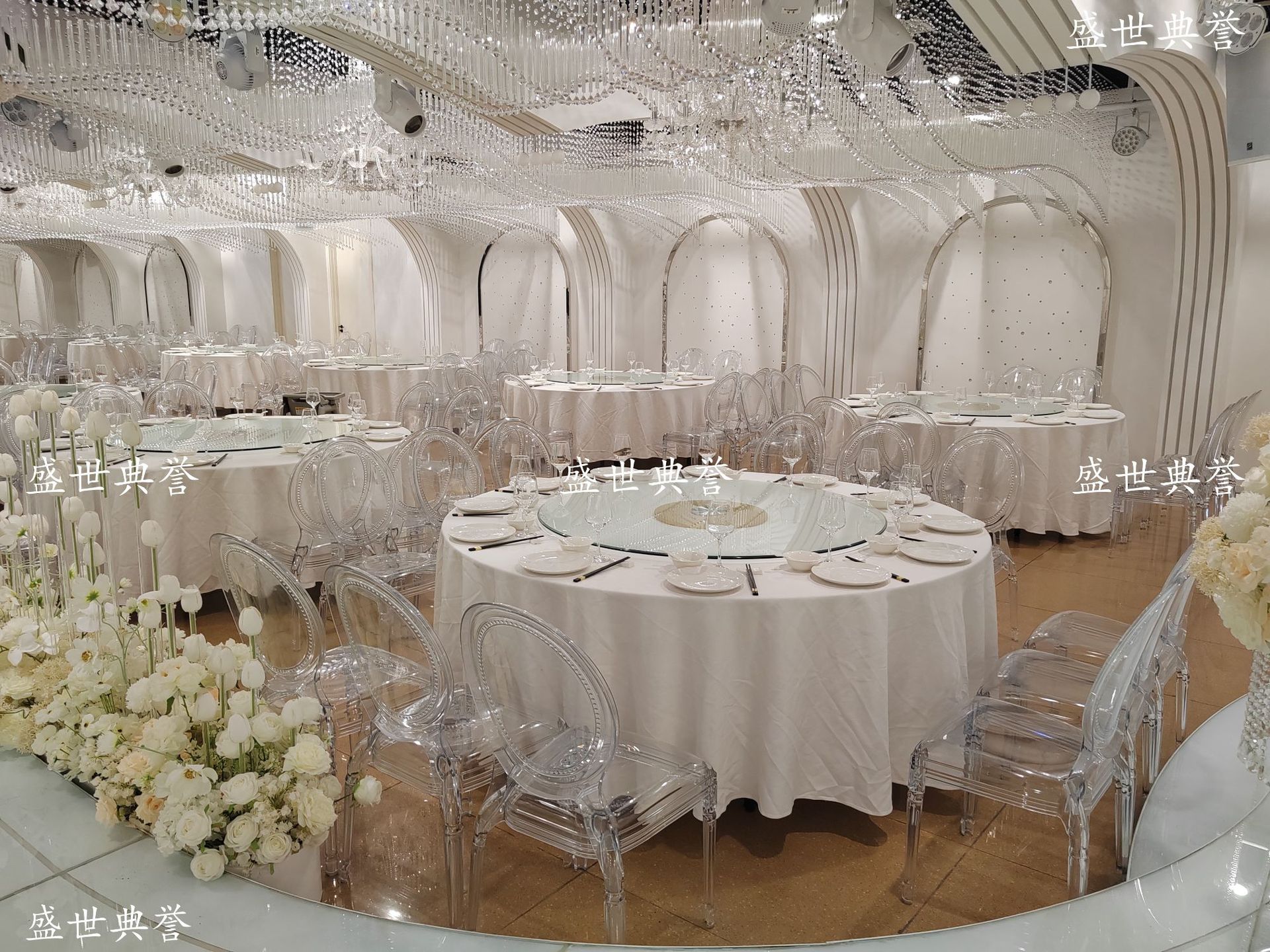 Hangzhou foreign trade wholesale acrylic bamboo joint chairs, outdoor wedding transparent chairs, hotel banquet hall wedding banquet princess chairs pic 3
