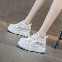 2025秋冬新款坡跟小白鞋松糕厚底女鞋内增高休闲小个子单鞋加绒款