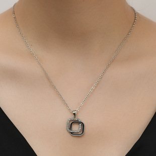 ���l�朱���Ů�߼��е����r���Ʒ�p��С���ڰ׭h�h����Π�̿�