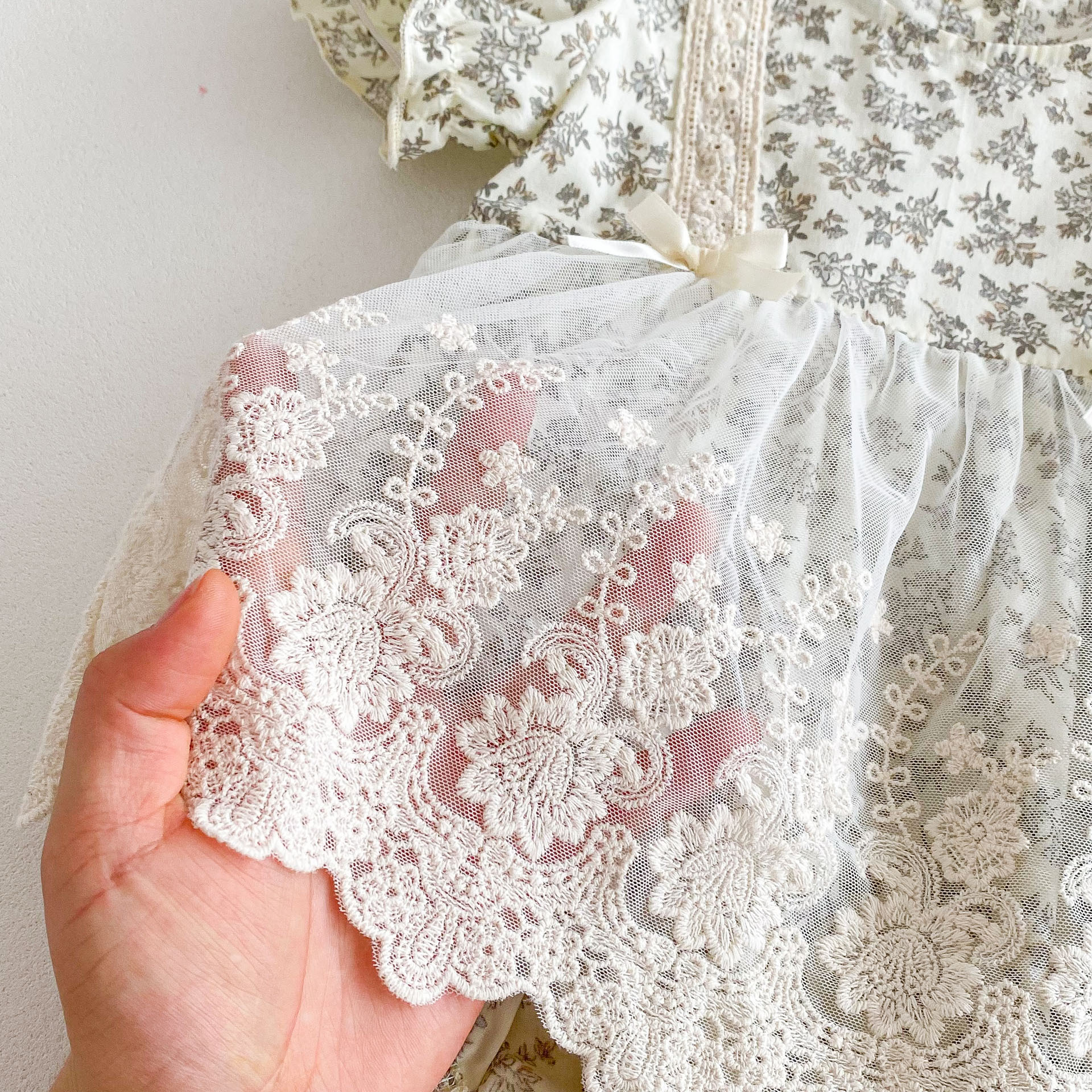 132g Weight Romper Children's Clothing Type Cotton, Lace Fabric Type Bodysuits Tops Type Baby(0-2Years) Age Group Regular Fit Fit Type Bag, Flower Pattern Summer Season Women's, Baby Girl'S Gender Elegant Style Elegant Bag Flower Cotton Lace Baby Rompers 13