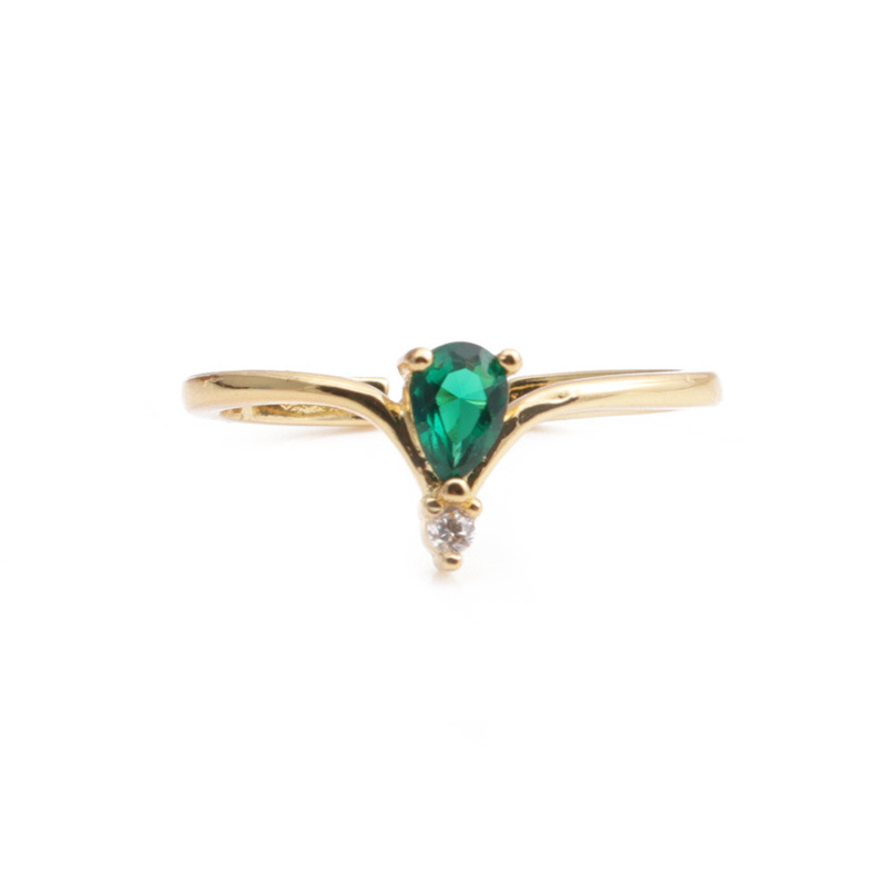 Fashion Emerald Gem Diamond Ring display picture 2