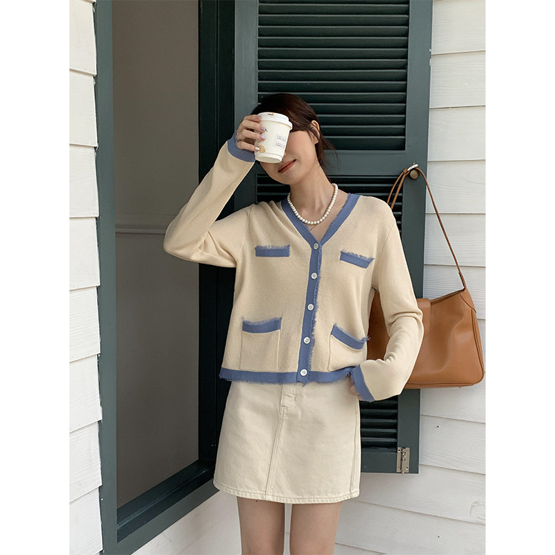 have cash less than that is registered in the accounts Color matching Sweater 2023 Spring New products Korean A small minority fashion Cardigan sweater coat 319002