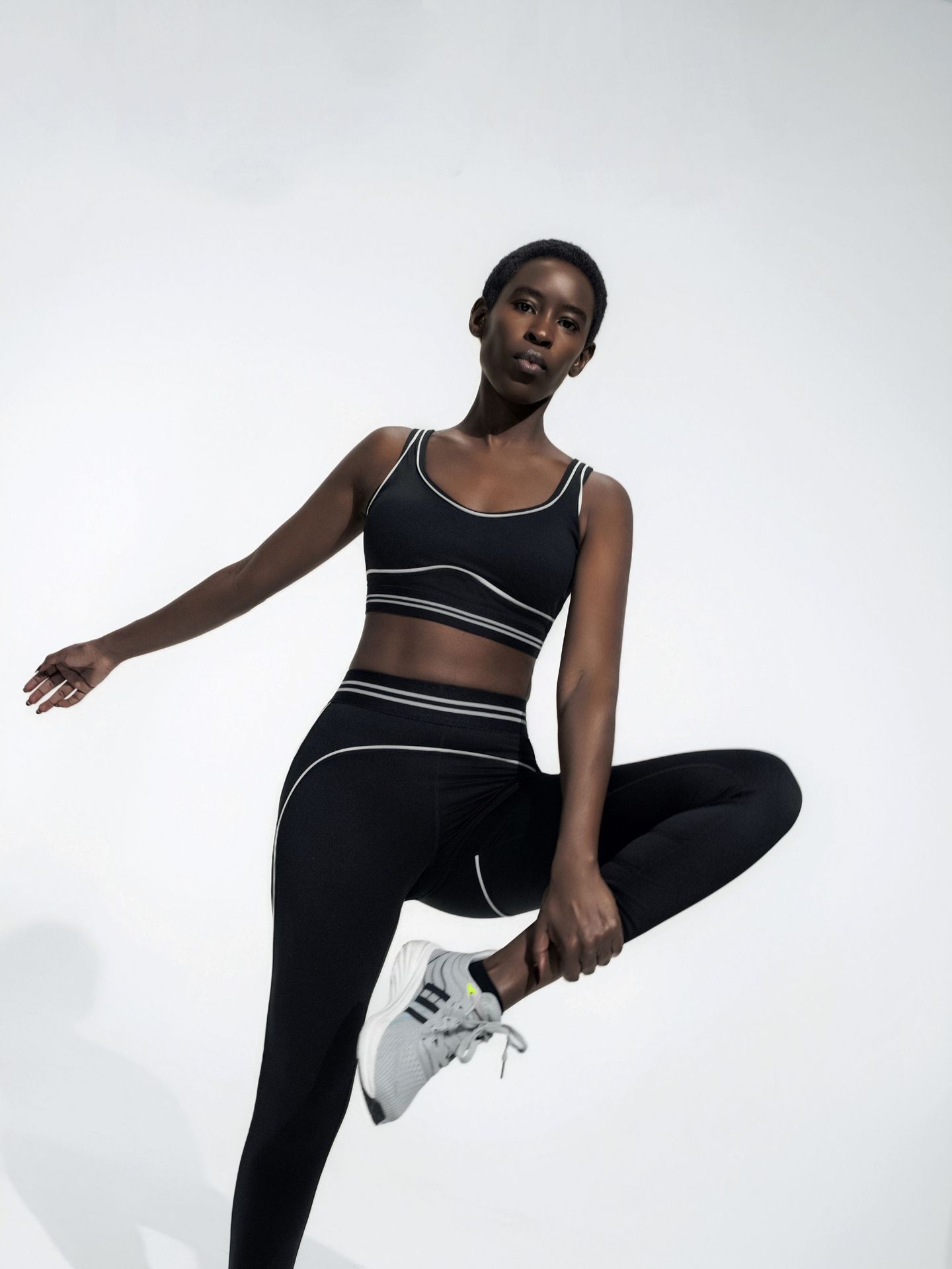 Summer Women's Nude Yoga Suit Set High-Waisted Cropped Pants Fitness Training Two-Piece Sleeveless Long Pants_ecoleips.com