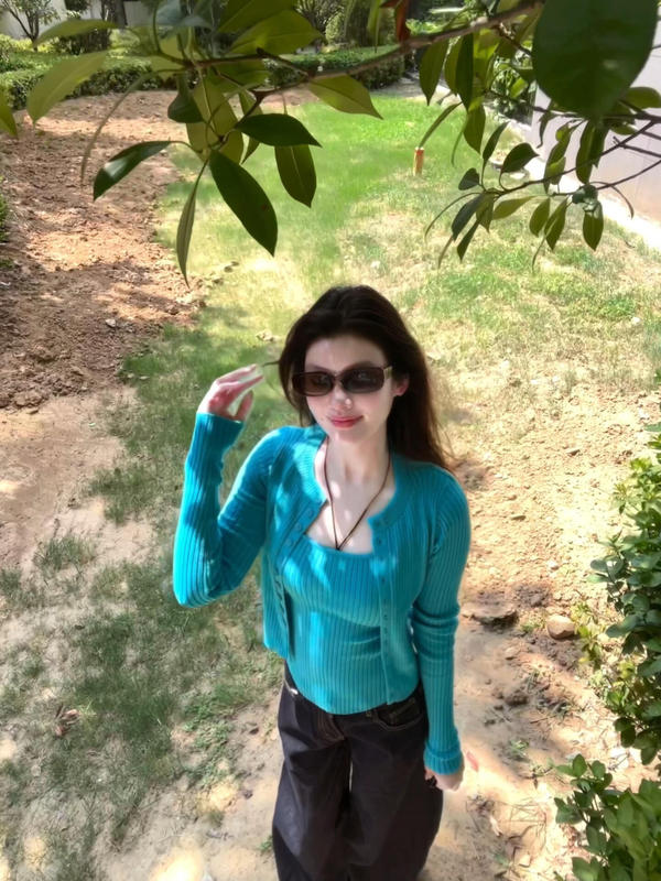 2025新款蓝色针织开衫外套女早秋季辣妹修身短款小上衣吊带两件套|undefined