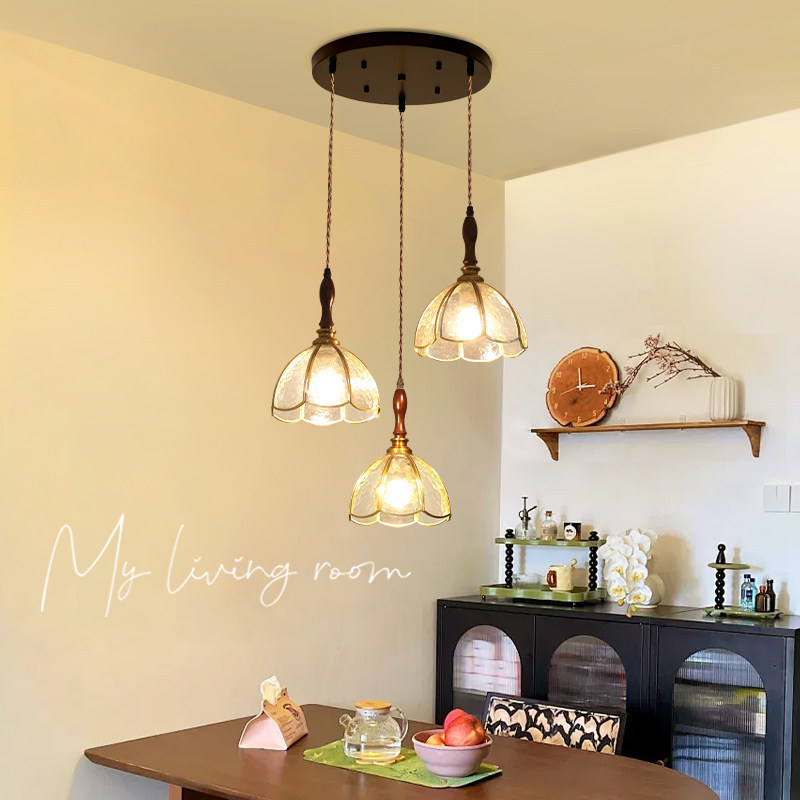 French-style vintage glass chandelier for dining room, three-head simple soldered lamp, creative bar counter, personalized bedside small chandelier French-style vintage glass chandelier for dining room, three-head simple soldered lamp, creative bar counter, personalized bedside small chandelier