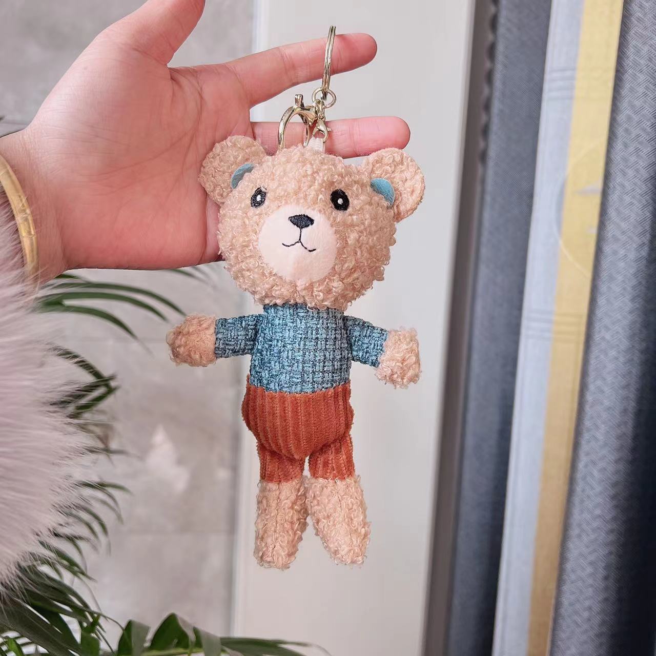 Tiktok oso de peluche muñeca amor peluche oso muñeca llavero colgante muñeca oso muñeca al por mayor