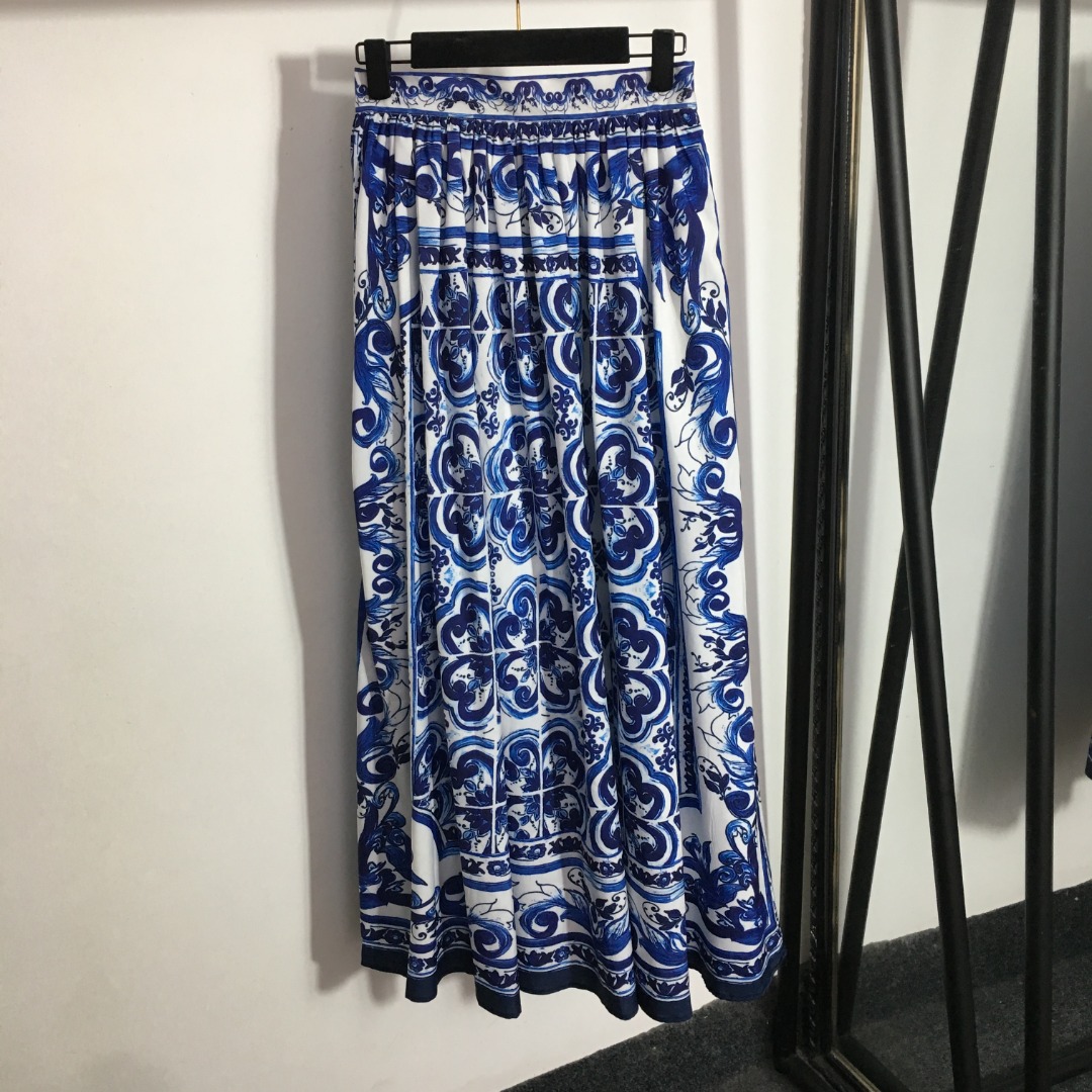 Sling Half Skirt Set Image 8