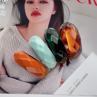 Cross-border European and American three-dimensional imitation crystal colorful exaggerated acrylic bracelet special-shaped wide texture Qingdao environmental protection bracelet