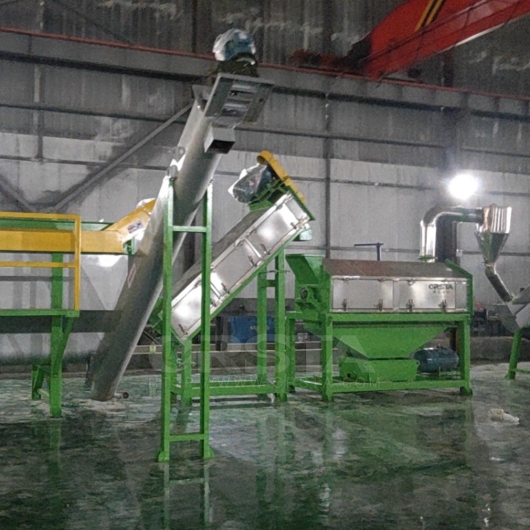 聚丙烯PP输液袋回收处置利用机，废弃盐水袋粉碎利用清洗机