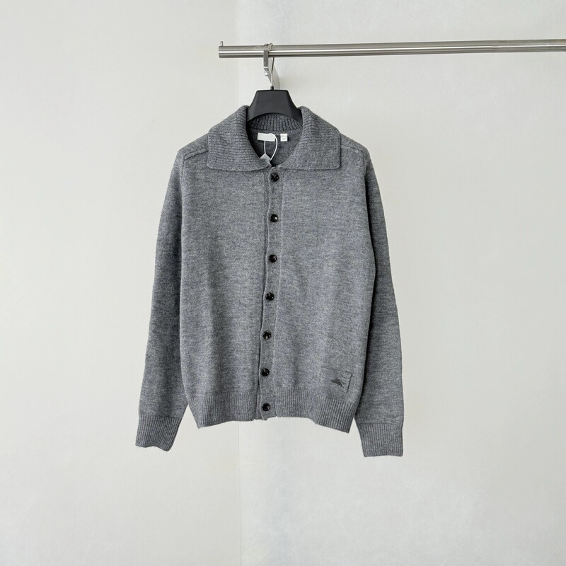 High-end BR brand 26ss new model jacquard cardigan with war horse logo, stylish and versatile, unisex High-end BR brand 26ss new model jacquard cardigan with war horse logo, stylish and versatile, unisex