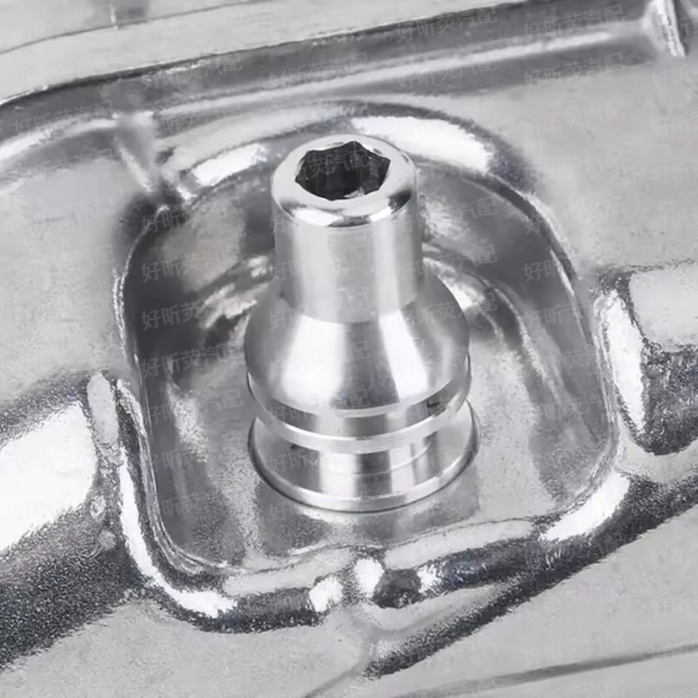 Suitable for BMW 5 Series 6 Series G30 G31 G38 expansion water tank aluminum 17117639020 17139846642