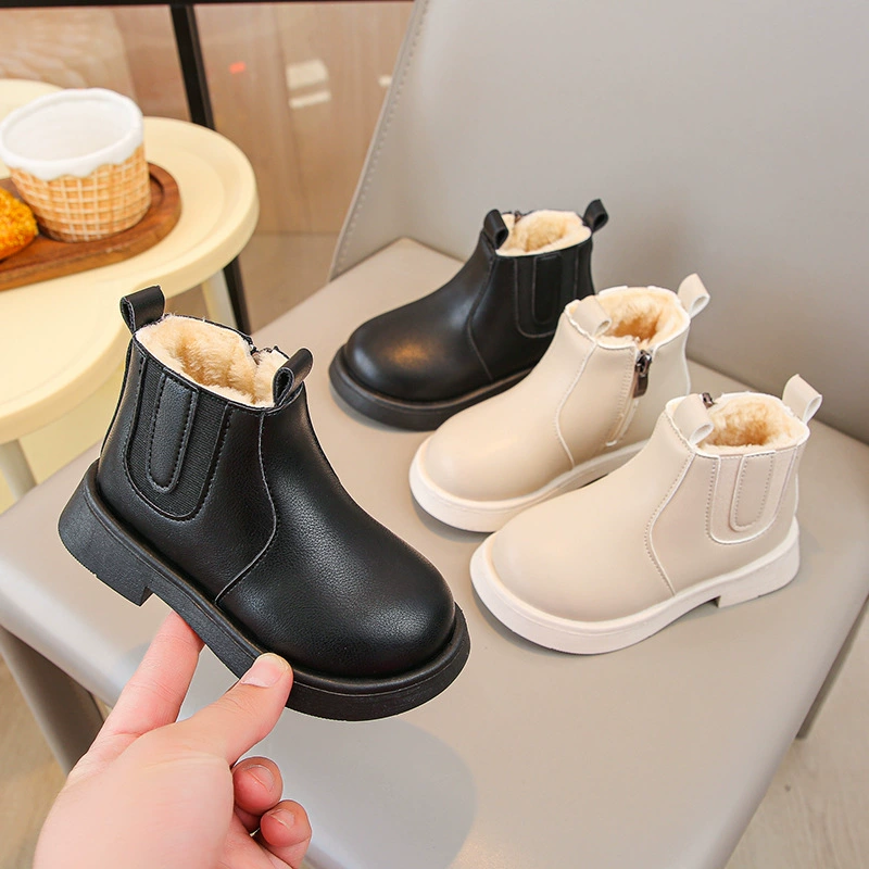 2024 зимние новые мужчины и женщины плюшевые модные короткие сапоги мягкие подошвы хлопковые сапоги маленькие дети повседневные утолщенные теплые кожаные сапоги