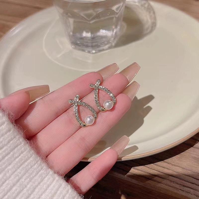 Серебряная игла из жемчуга, стильные универсальные серьги, образец серебро 925, простой и элегантный дизайн, оптом