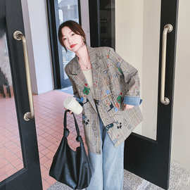 涂鸦格子印花西装女2025秋季新款高级感宽松减龄复古返潮穿搭外套