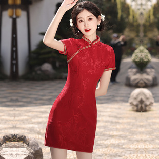 �̿������@��Ů�b����Ů���ľW�y�Ứ�Y���B��ȹ2025�����ճ��tɫ