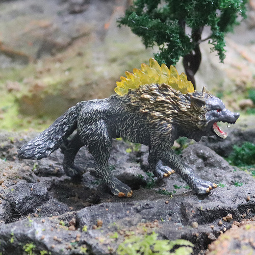 Children's cognitive solid simulation myths and legends Warcraft animal toy model yellow mane snow wolf ice wolf static ornaments