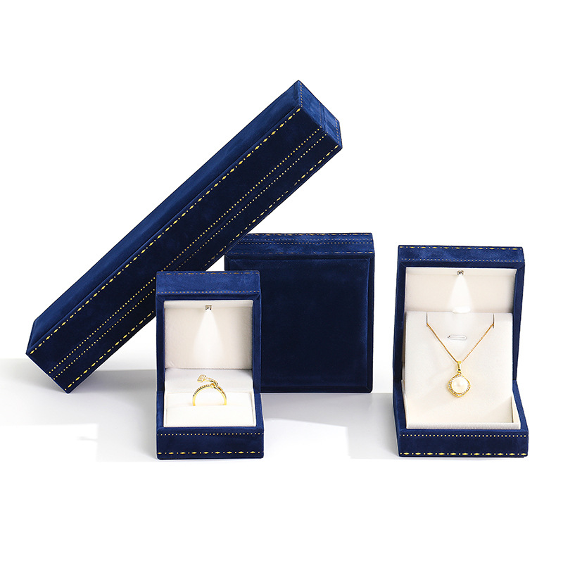 Royal blue with light; lace pendant box (73*83*35)