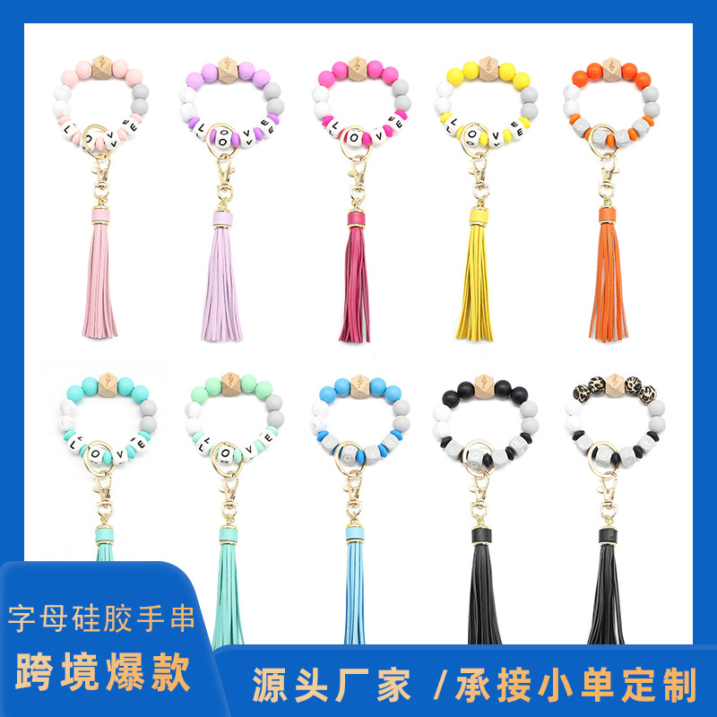 Fashionable bracelet with letters
