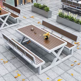 布艺沙发;餐桌;梳妆台