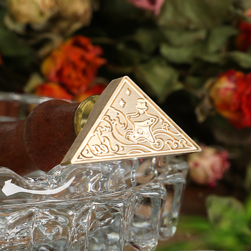 Fábrica directa fuego pintura sello cobre cabeza triángulo fuego pintura cera vintage Rosa tallada sellado cera mano cuenta regalo