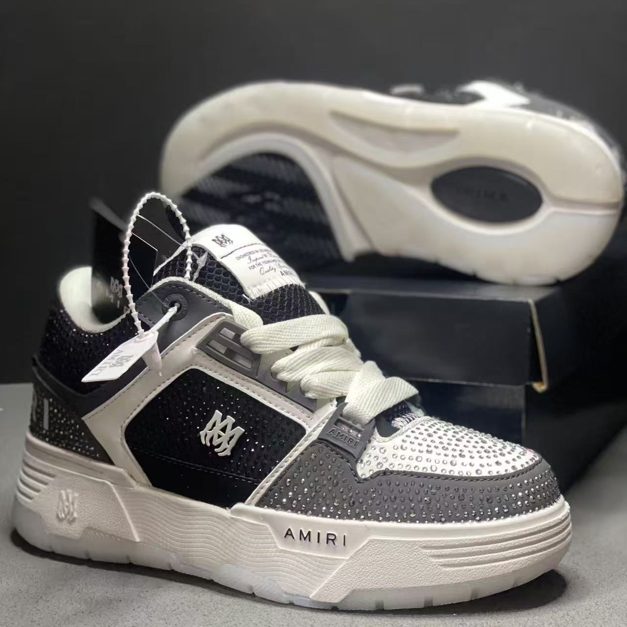 다이아몬드가 가득한 새로운 그레이, 화이트, 블랙