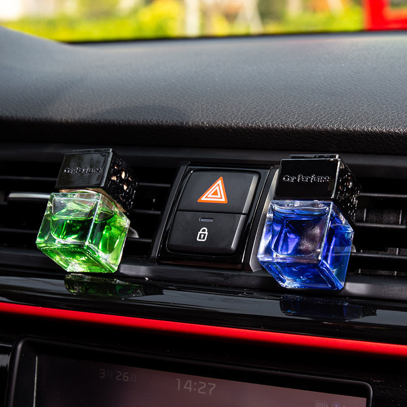 車載香水掛件汽車香水吊墜車內出風口精油香薰除異味持久香補充液