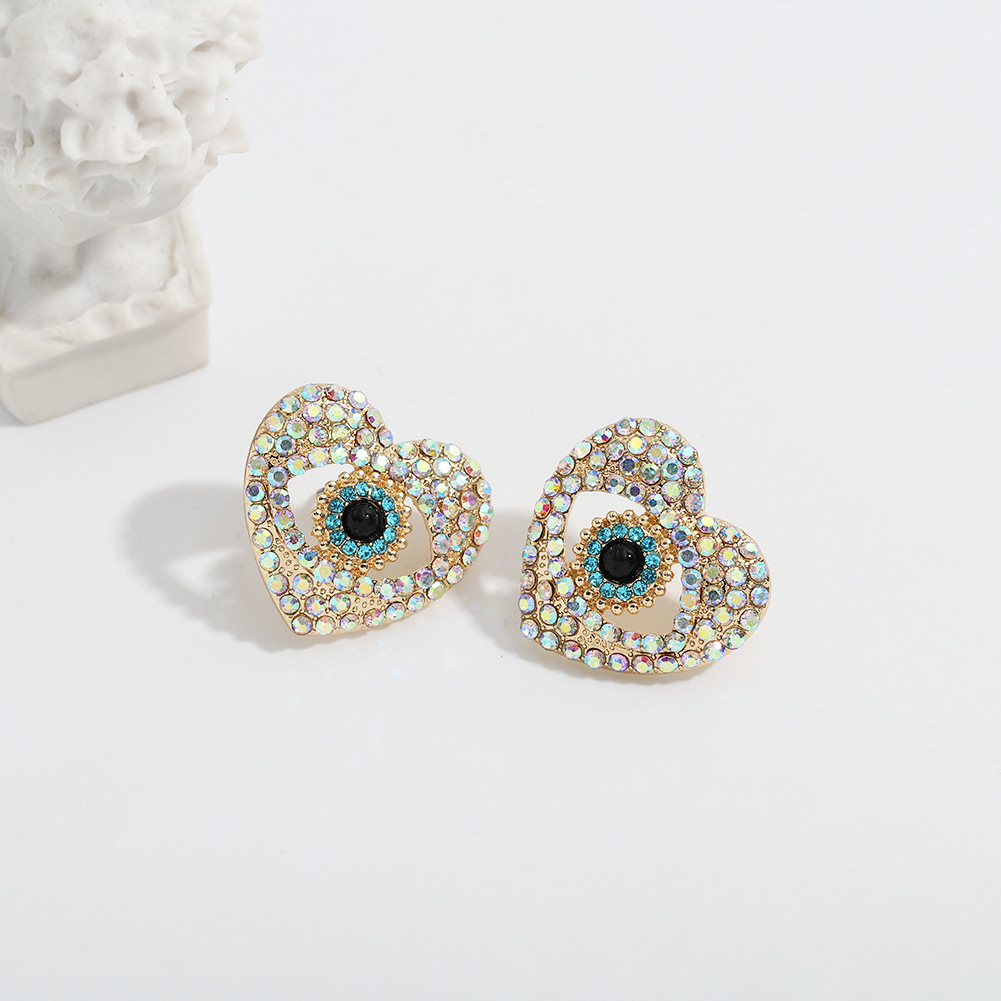 Boucles D&#39;oreilles Oeil De Démon En Forme De Coeur display picture 9