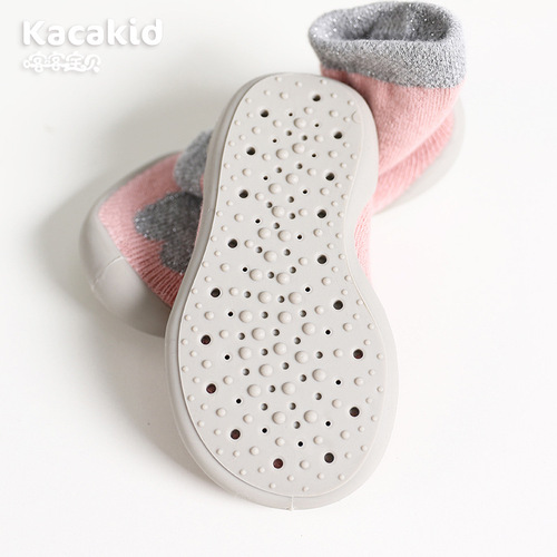 Non-slip children's indoor shoes baby floor shoes outdoor rubber sole children's shoes toddler shoes terry winter short shoes and socks wholesale