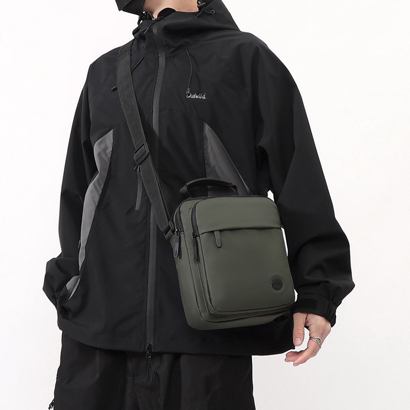 Stylish tote bag, simple and casual men's bag, backpack, shoulder bag, new men's bag, large capacity crossbody bag