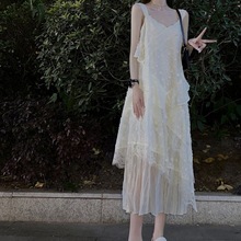 蕾丝花边拼接白色吊带连衣裙子超仙女显瘦气质设计感小众长裙春夏