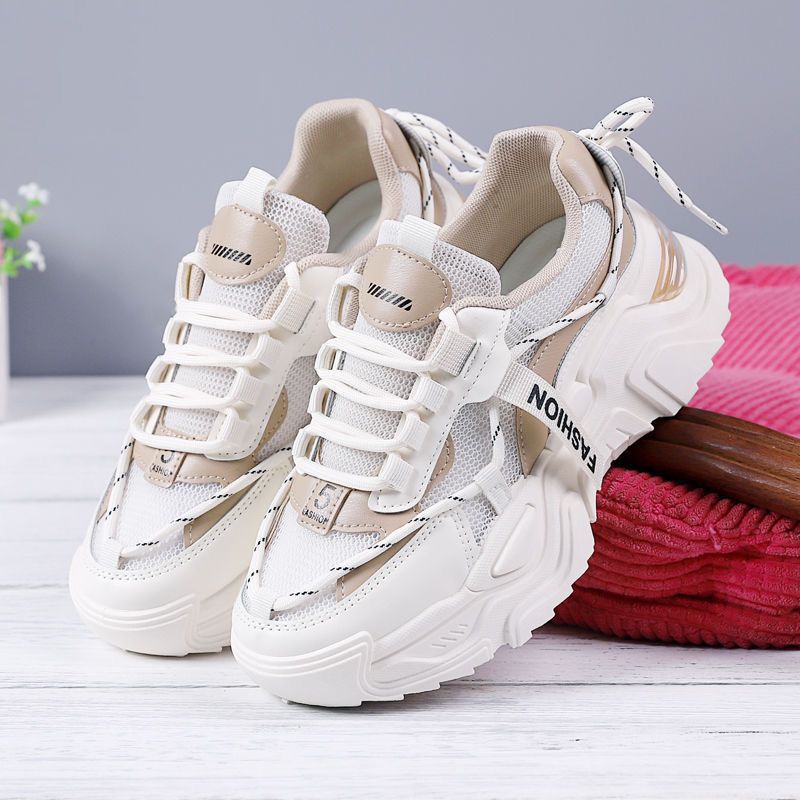 Zapatos de mujer primavera y verano transpirables zapatos deportivos casuales coreanos zapatos de papá in tide suela gruesa elevación de malla 2026 nuevo