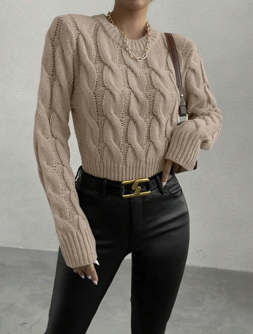 Oversized striktrøje til kvinder med kabelmønster vinter_voghion.com