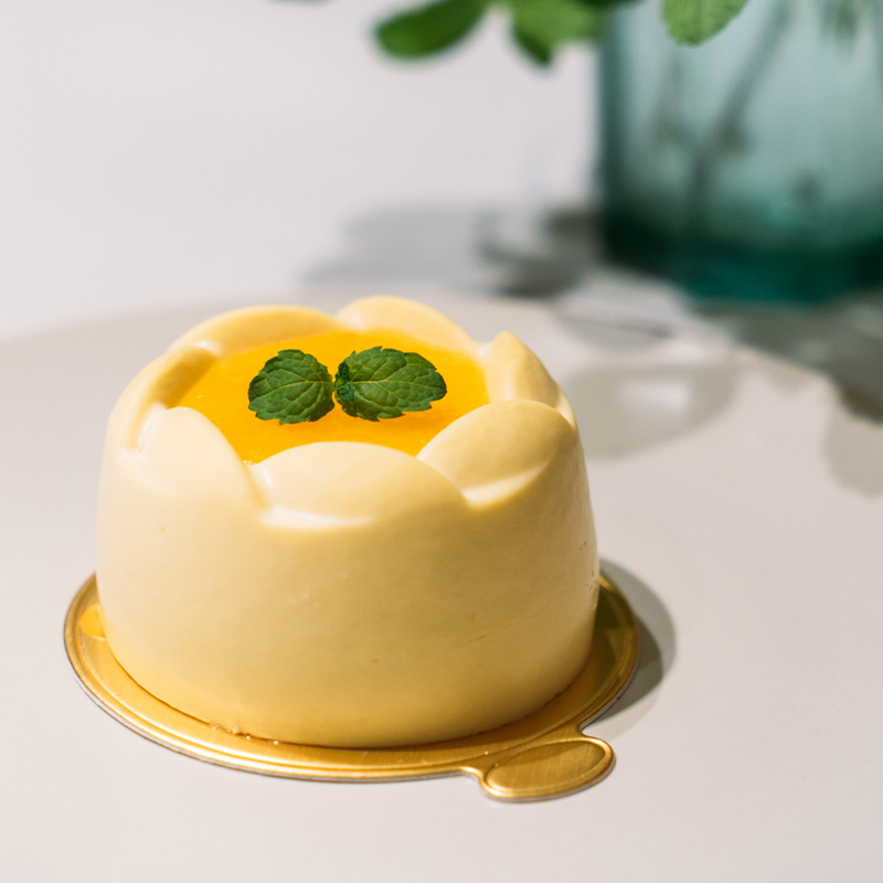 Baker mousse cake pad base, gold card thickened cardboard, baking pastry paper pad, golden mousse pad