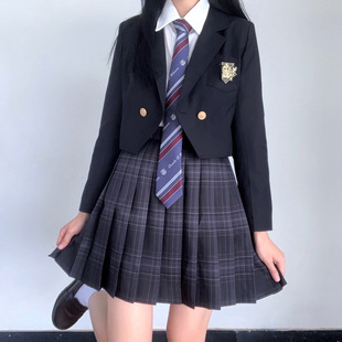 ԭ��JK���b������ϵŮ�����WԺ�L�ٴ�У�������ɫ�����b�����Ʒ�