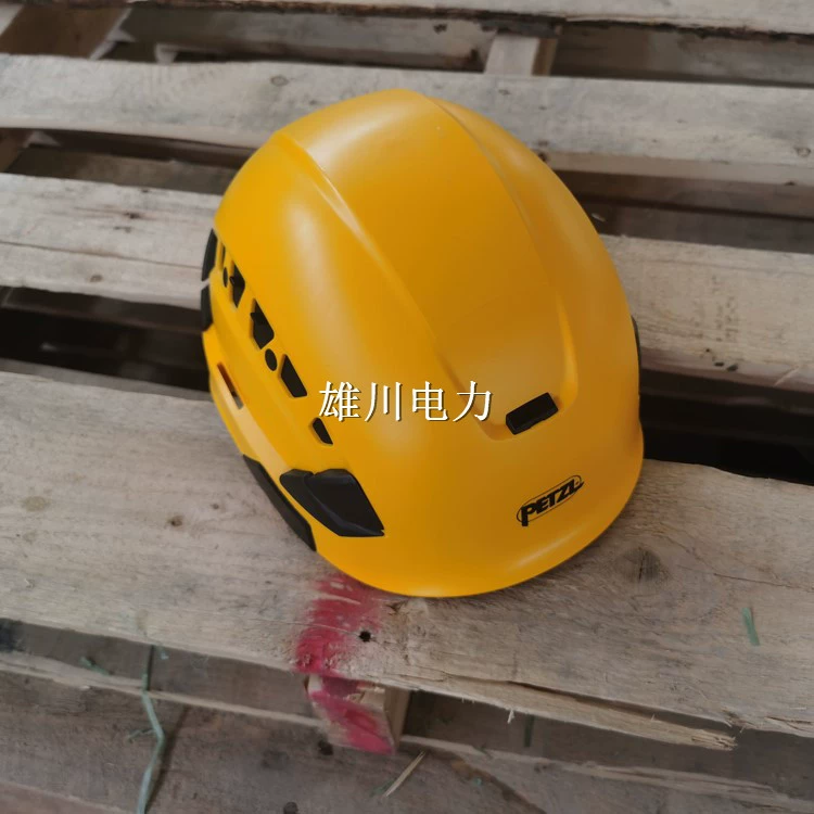 Легкий и прочный спортивный шлем PETZL для скалолазания на льду