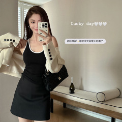早秋法式U领吊带背心女一体式胸垫高弹舒适遮副乳百搭显瘦吊带女