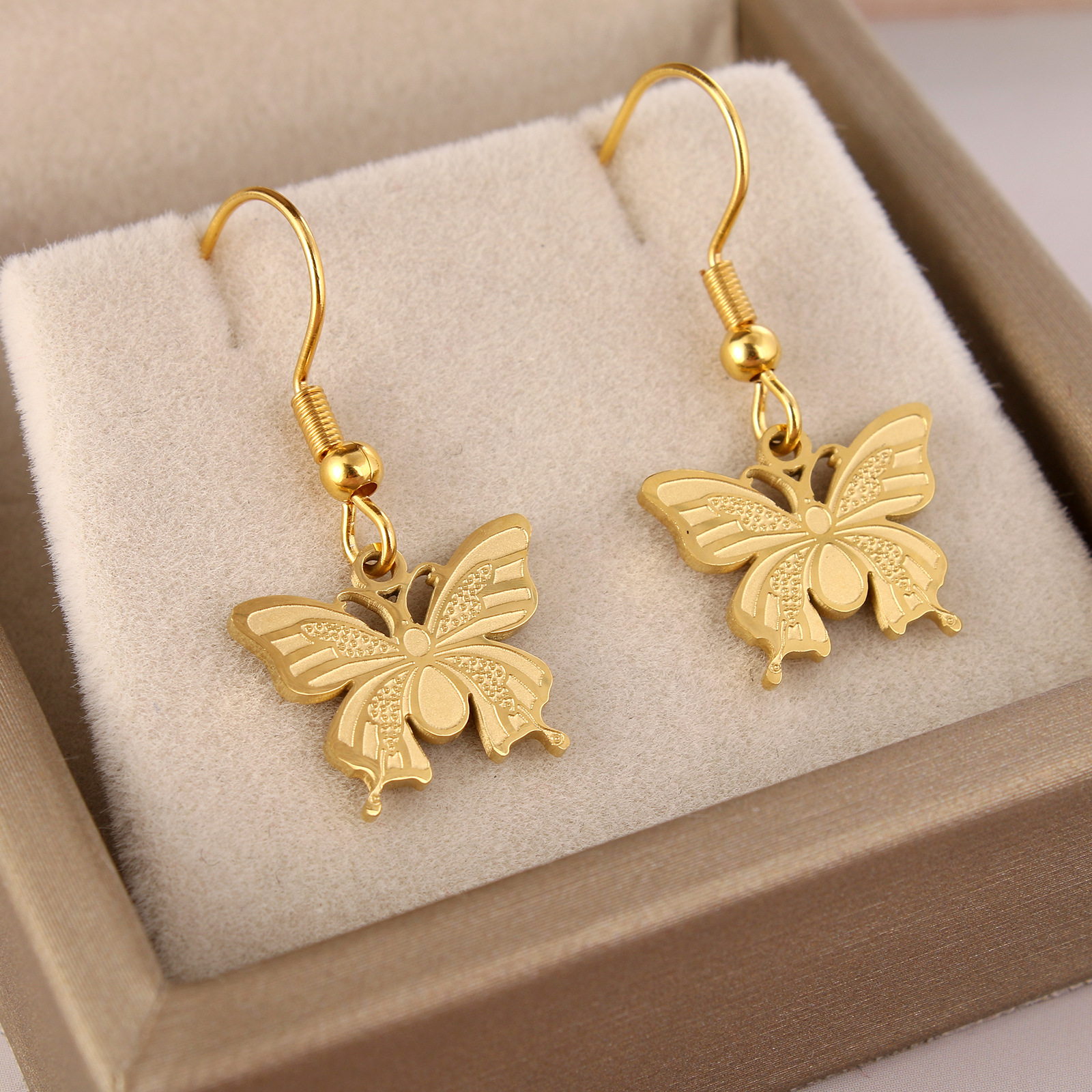 Fashion Butterfly Stainless Steel Plating Pendant Necklace